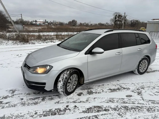 Volkswagen Golf - фото 5