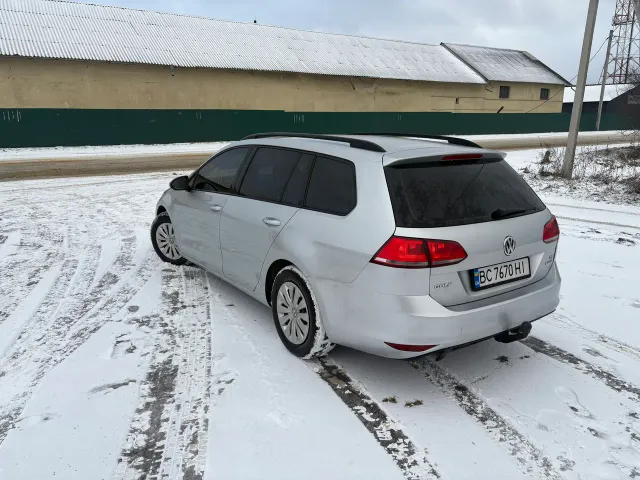 Volkswagen Golf - фото 4