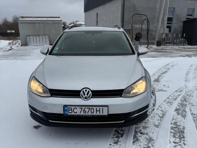 Volkswagen Golf - фото 1
