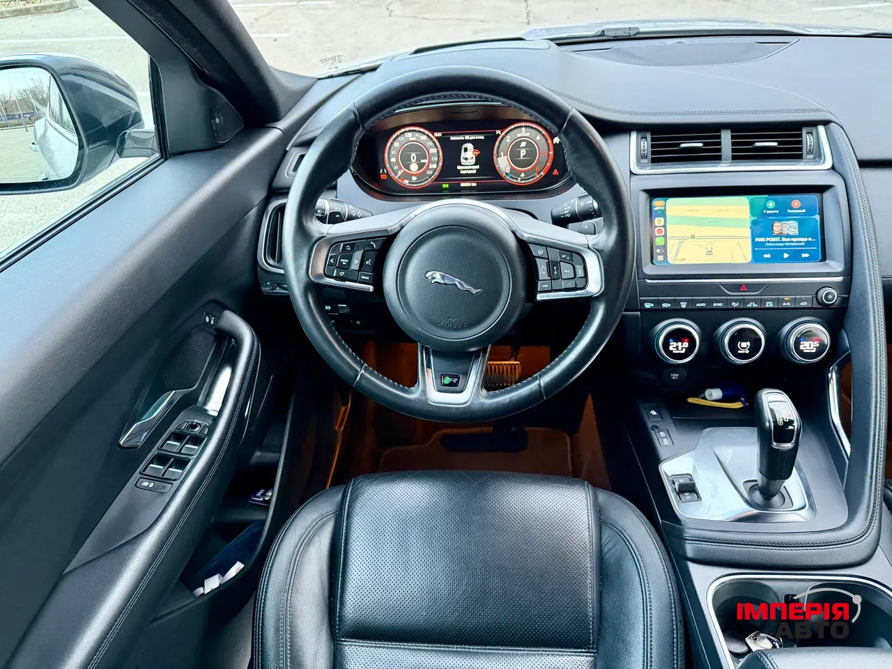 Jaguar E-Pace - фото 17