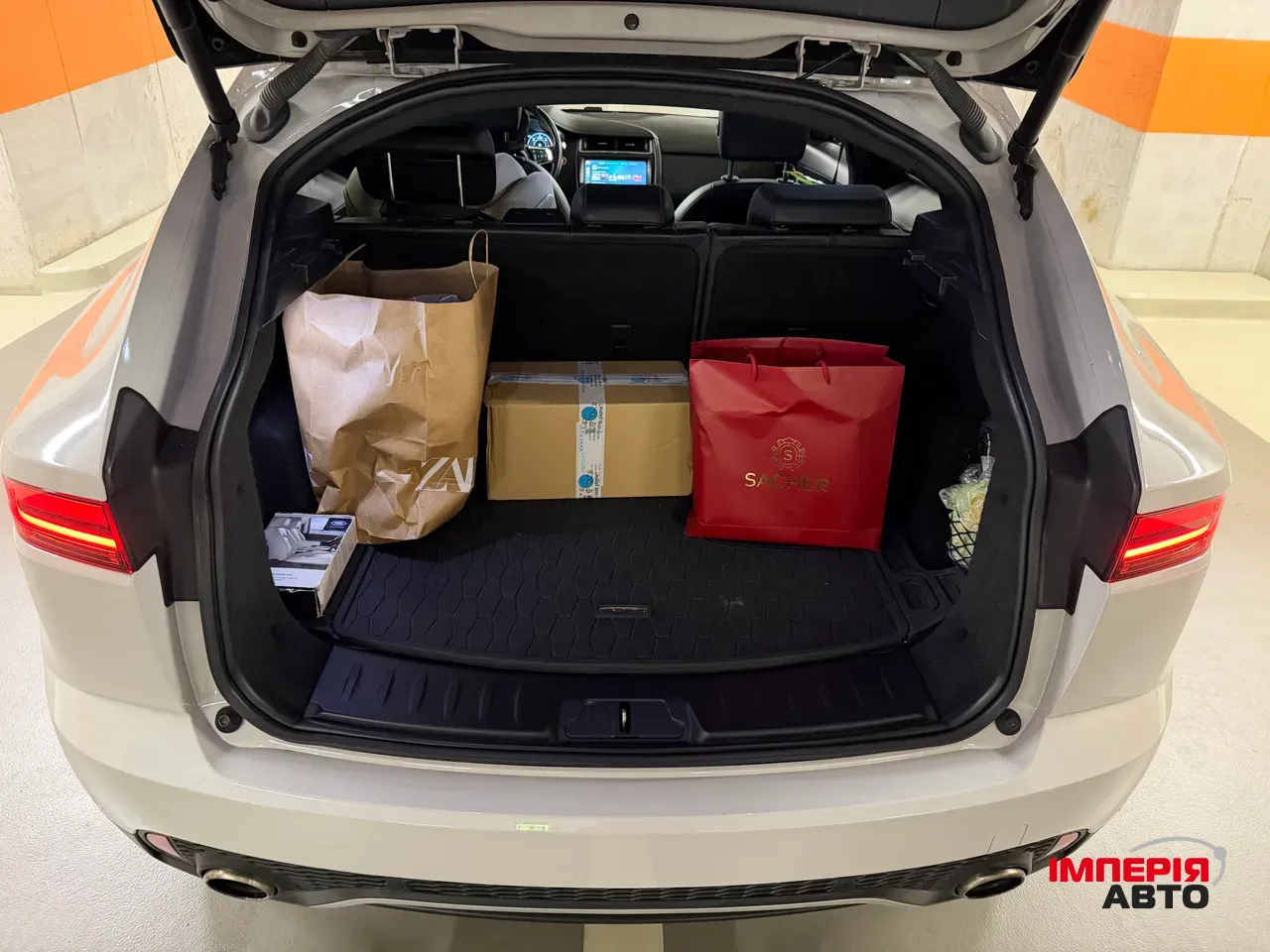 Jaguar E-Pace - фото 33