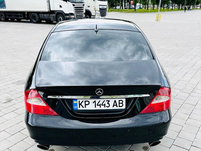Mercedes-Benz CLS - фото 3