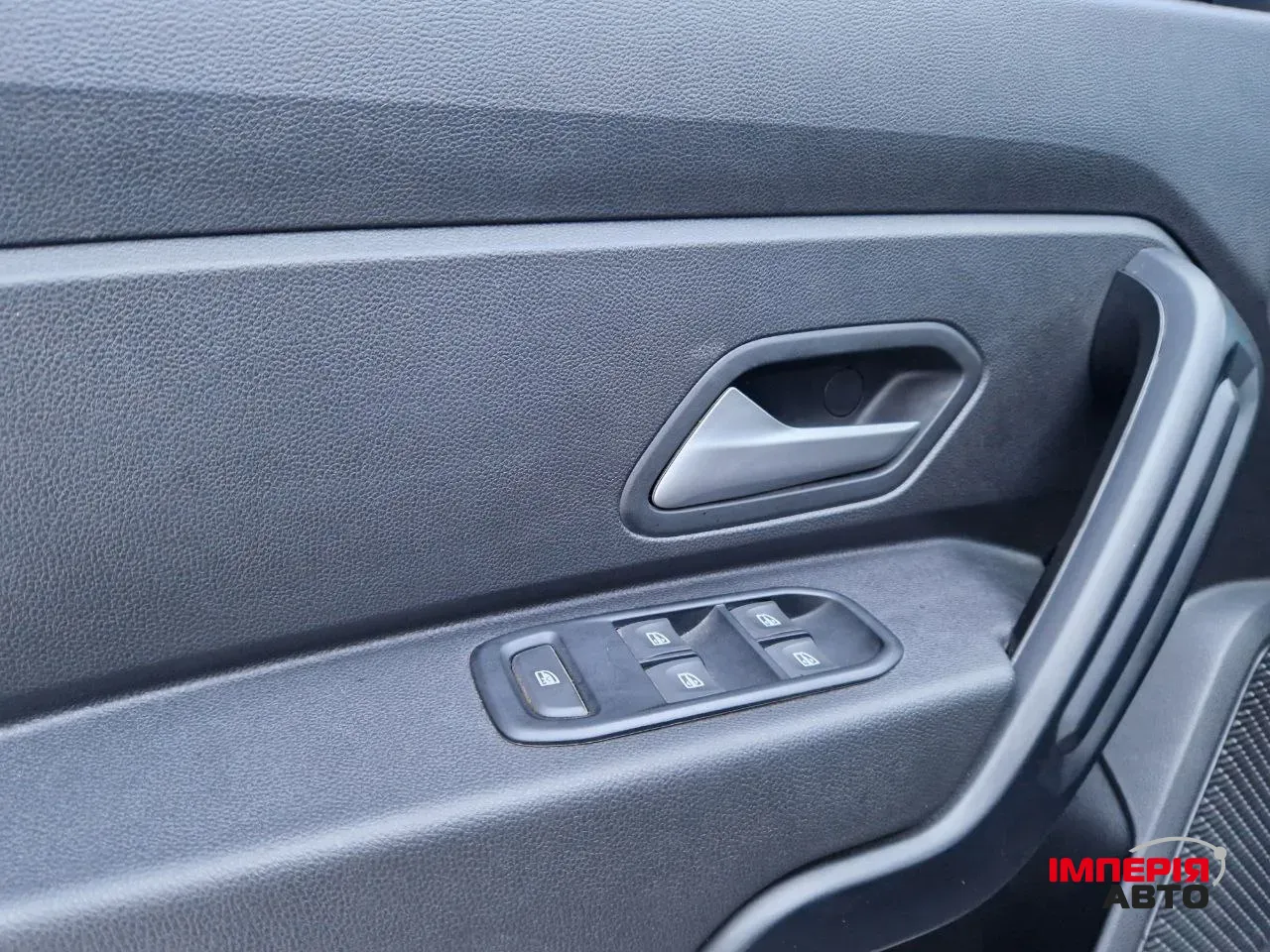 Renault Duster - фото 10