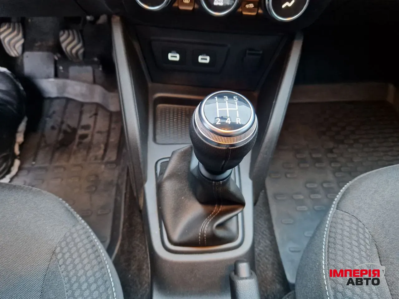 Renault Duster - фото 15