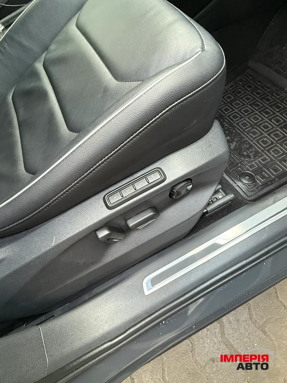 Volkswagen Tiguan - фото 32