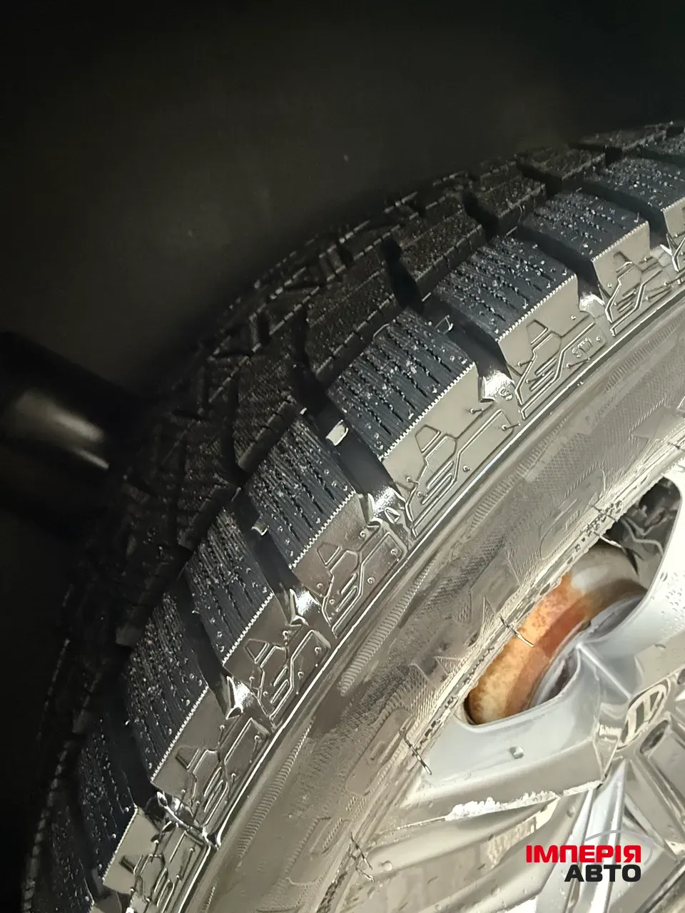 Volkswagen Tiguan - фото 11