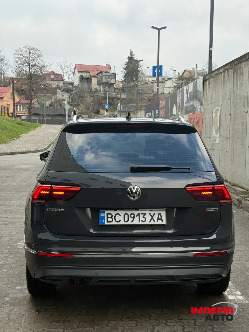 Volkswagen Tiguan - фото 8