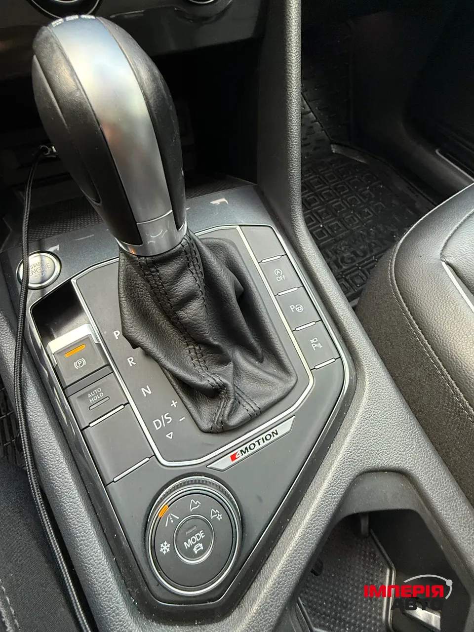 Volkswagen Tiguan - фото 19