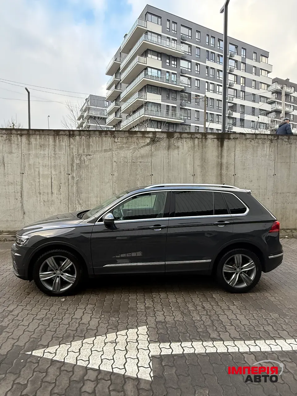 Volkswagen Tiguan - фото 6
