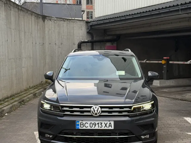 Volkswagen Tiguan - фото 1