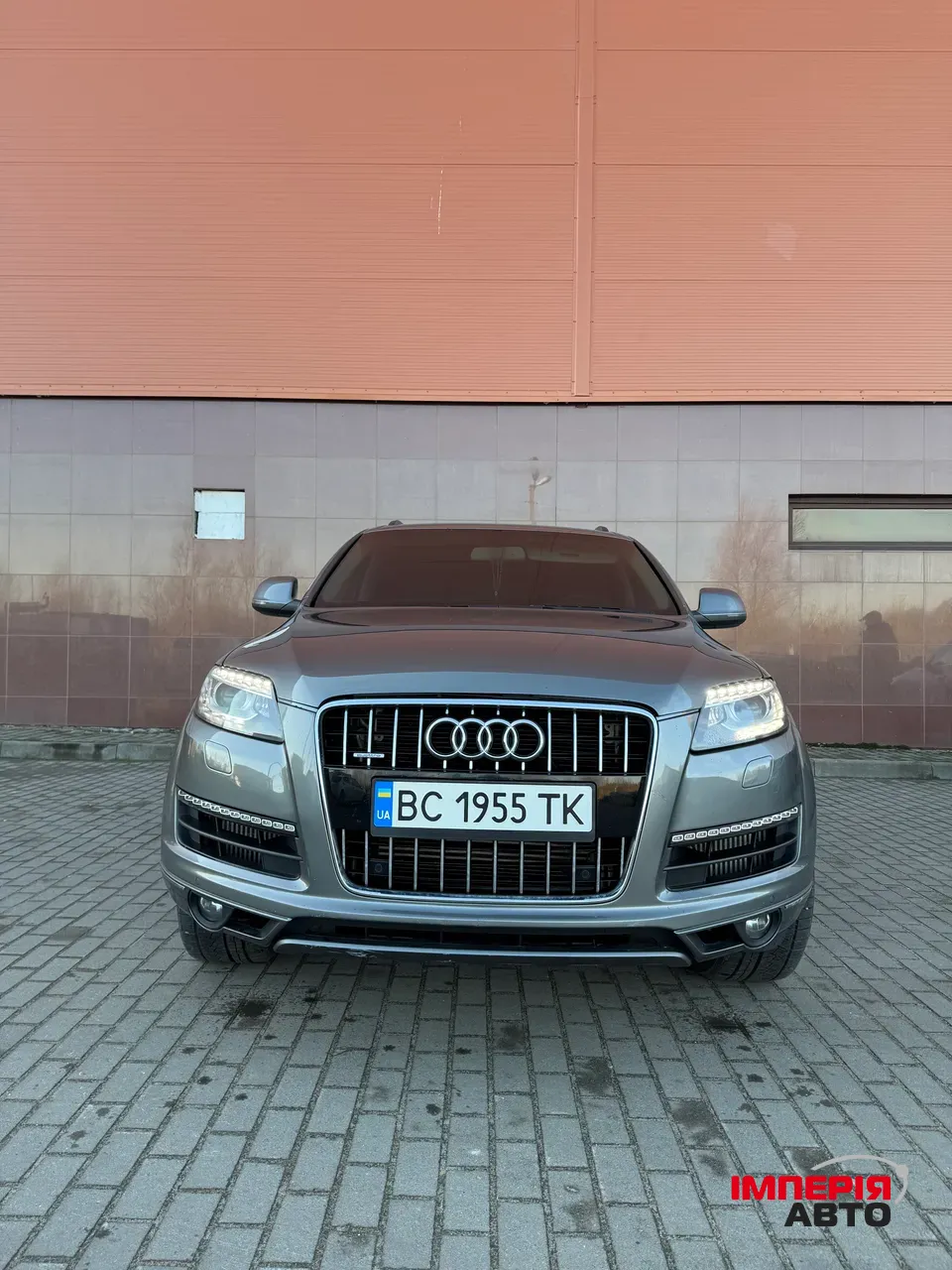 Audi Q7 - фото 1