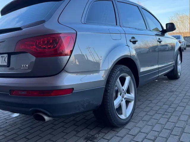 Audi Q7 - фото 3