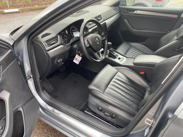 Skoda Superb - фото 4