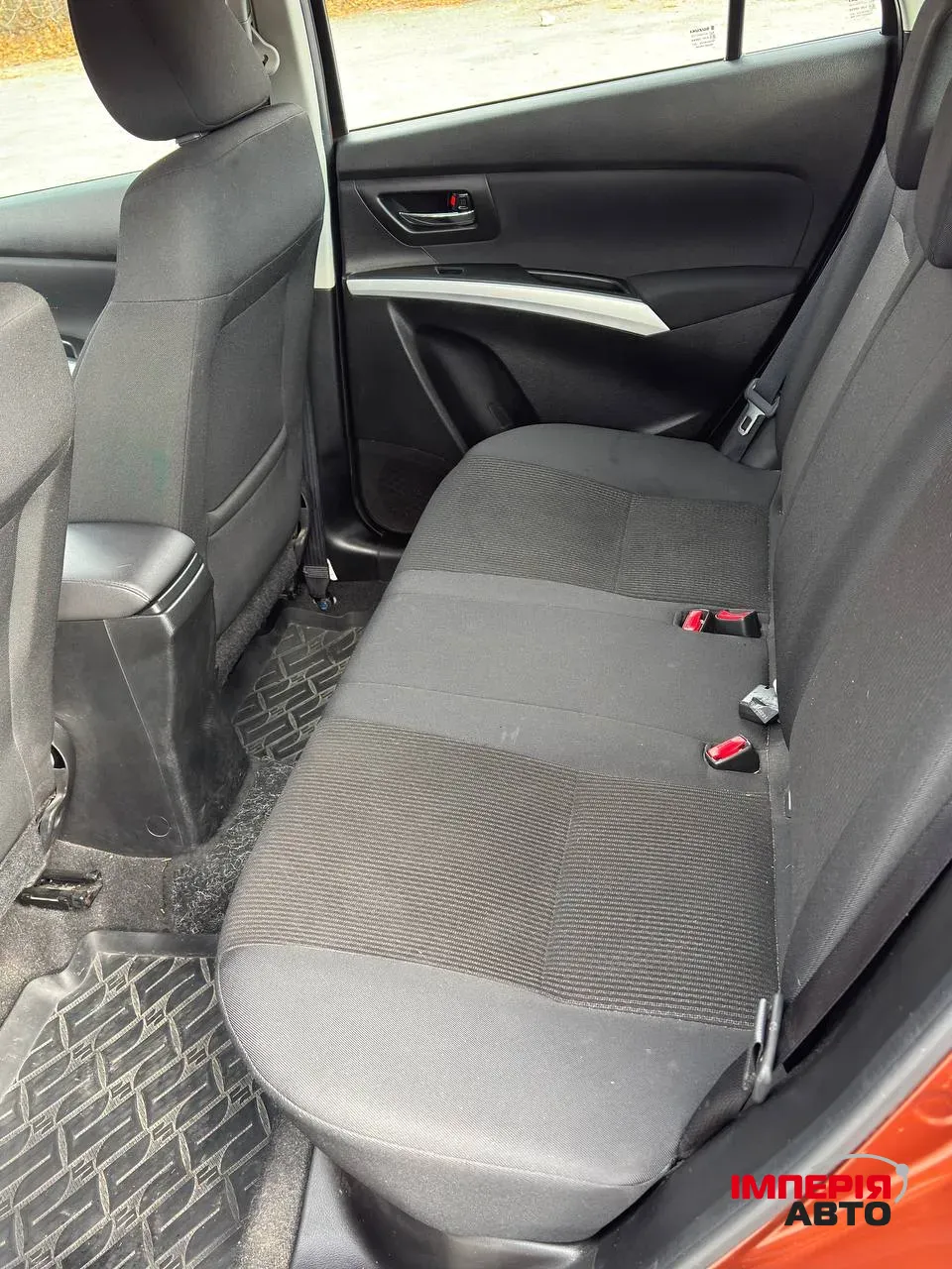 Suzuki SX4 - фото 10