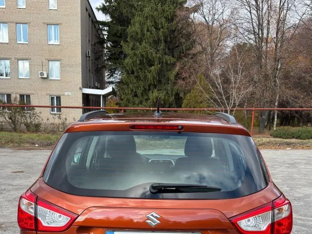 Suzuki SX4 - фото 4