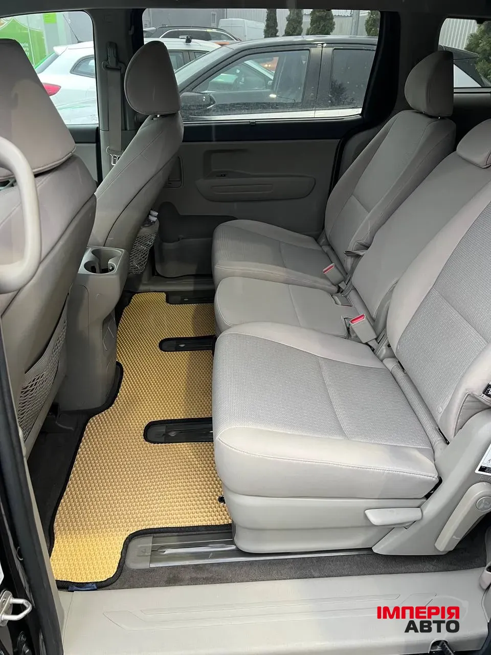 Kia Sedona - фото 5