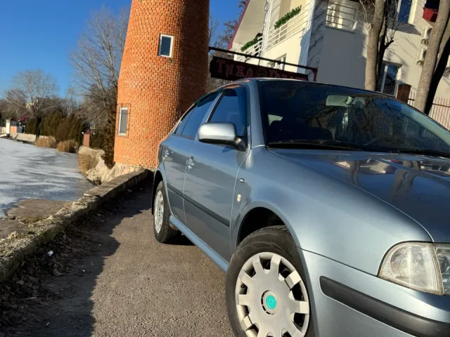 Skoda Octavia - фото 4