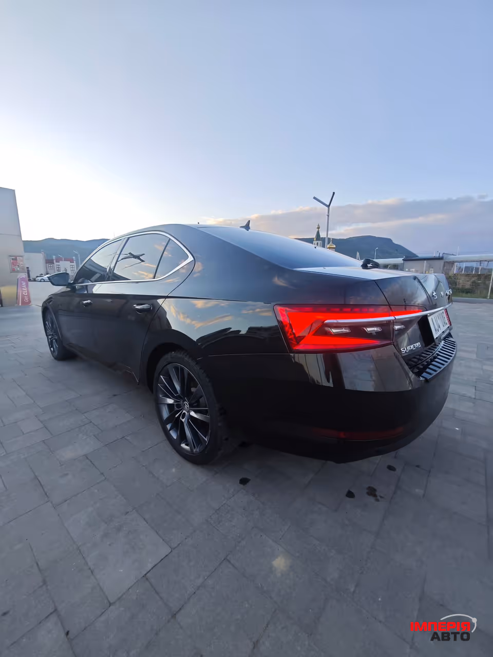 Skoda Superb - фото 8