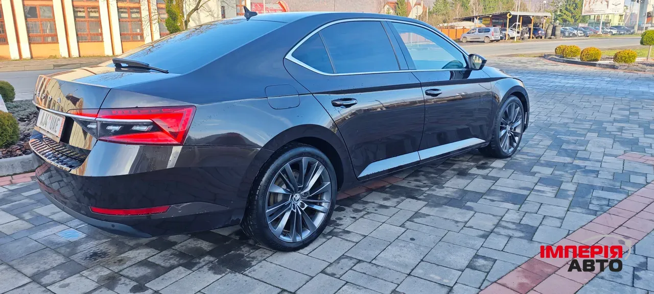 Skoda Superb - фото 3