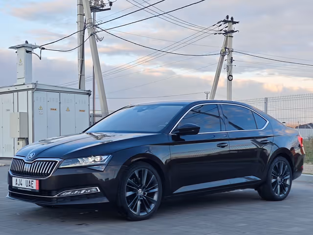 Skoda Superb - фото 1