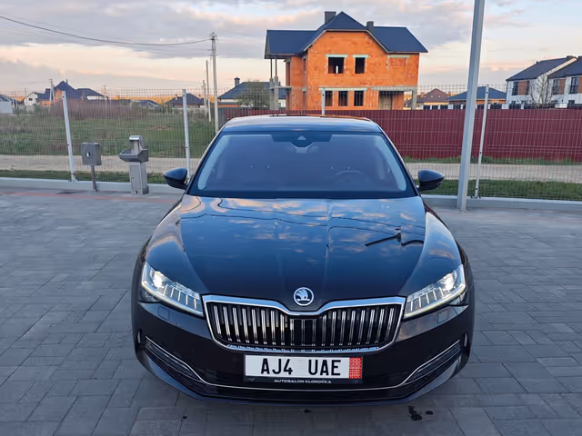 Skoda Superb - фото 2