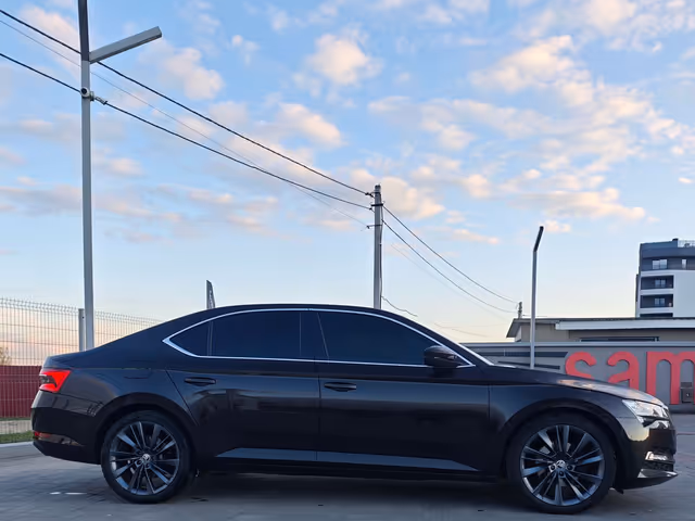 Skoda Superb - фото 4