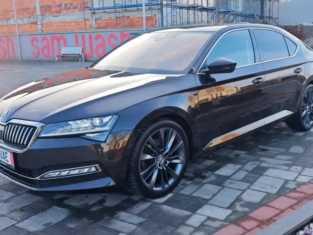 Skoda Superb - фото 1