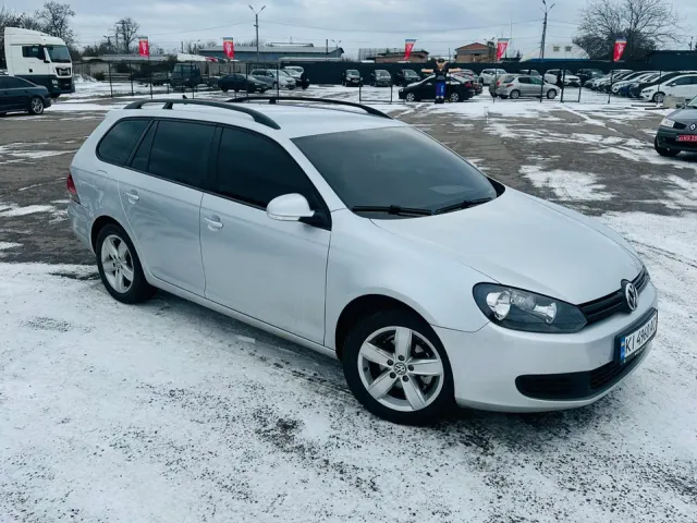 Volkswagen Golf - фото 4