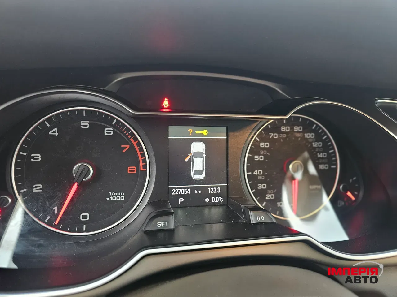 Audi A4 - фото 17