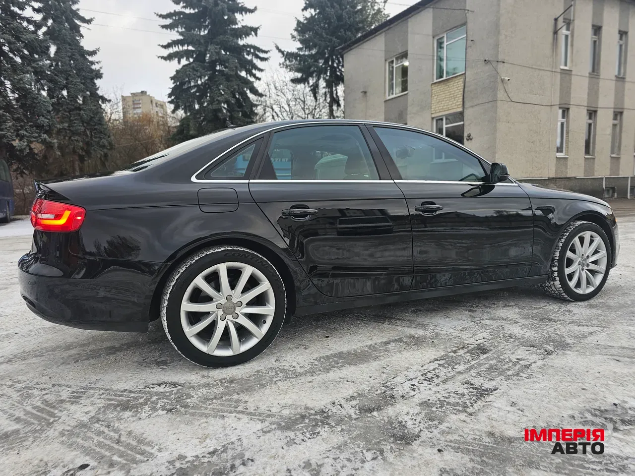 Audi A4 - фото 4