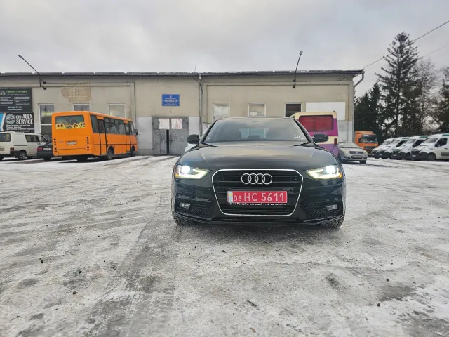 Audi A4 - фото 2