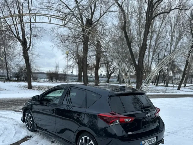 Toyota Corolla - фото 3