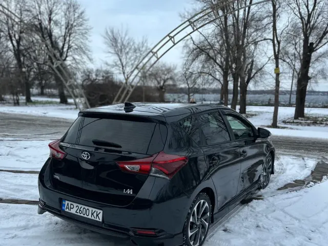 Toyota Corolla - фото 5