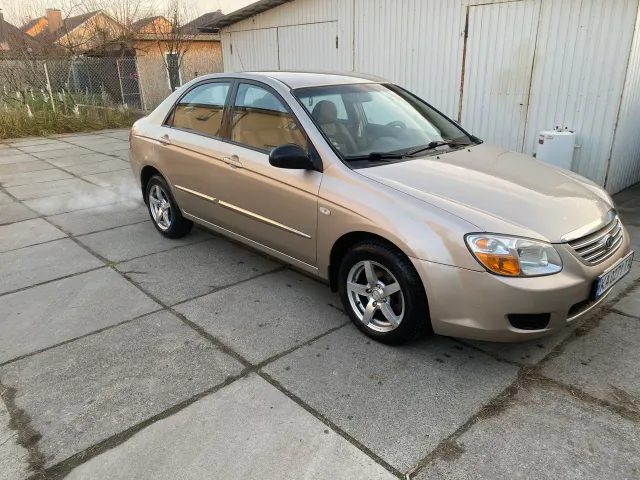 Kia Cerato - фото 3