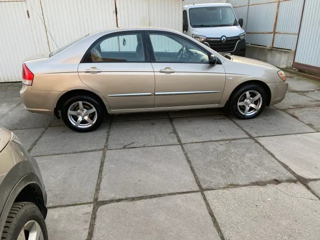 Kia Cerato - фото 2