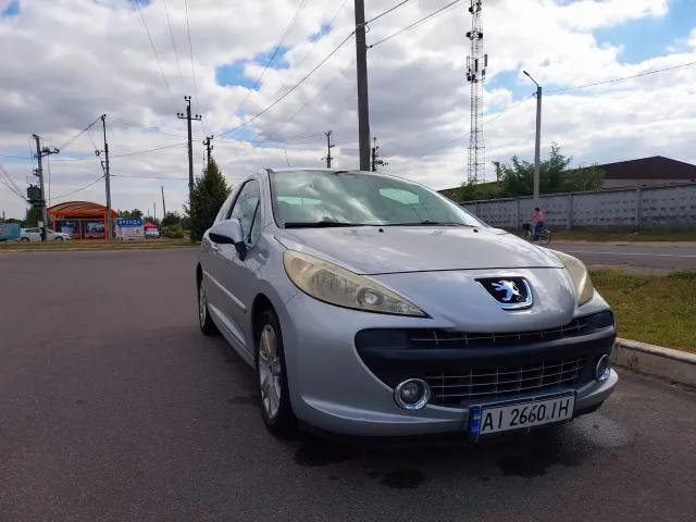 Peugeot 207 - фото 4