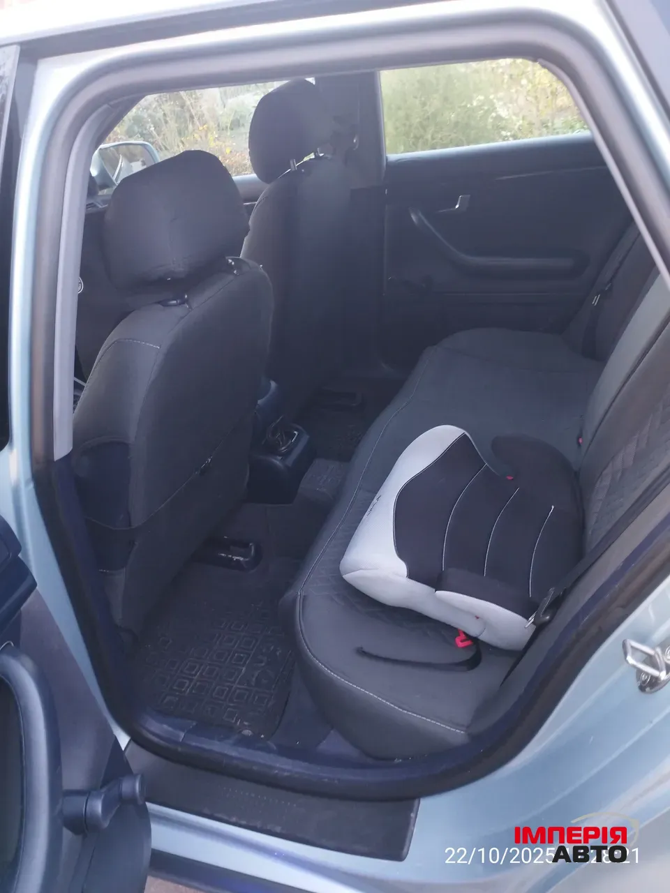 Audi A4 - фото 10