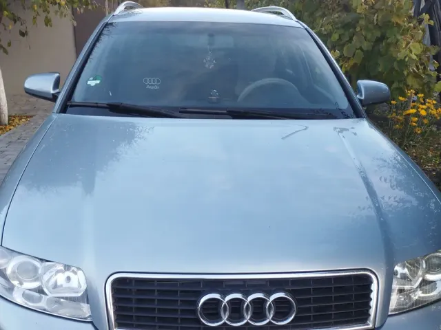 Audi A4 - фото 4