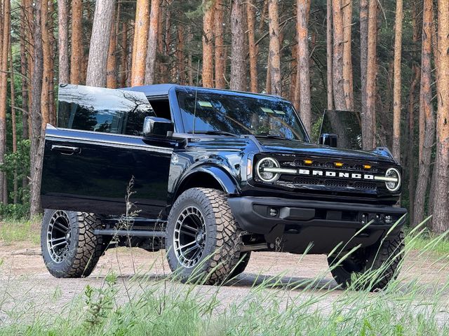 Ford Bronco - фото 1