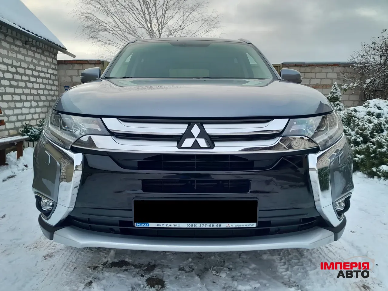 Mitsubishi Outlander - фото 1