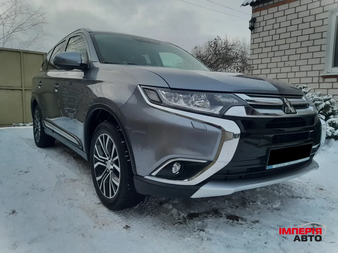 Mitsubishi Outlander - фото 2