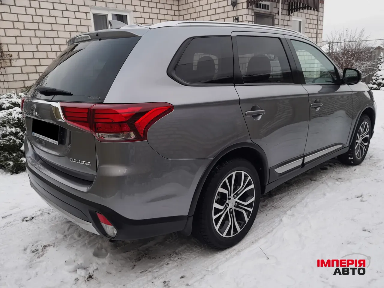 Mitsubishi Outlander - фото 5