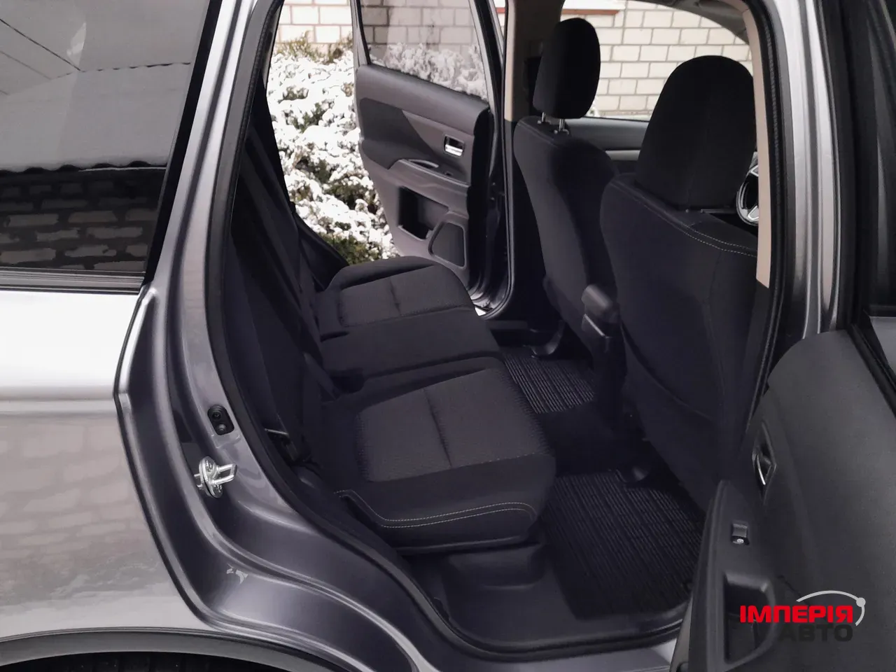 Mitsubishi Outlander - фото 10