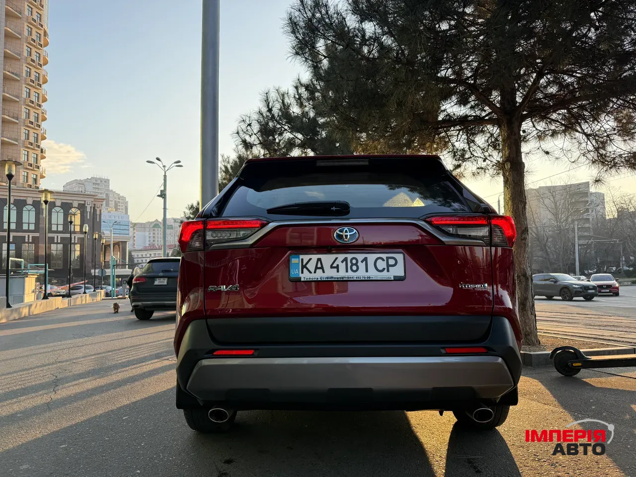 Toyota RAV4 - фото 7