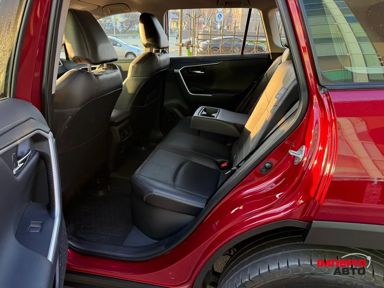 Toyota RAV4 - фото 18