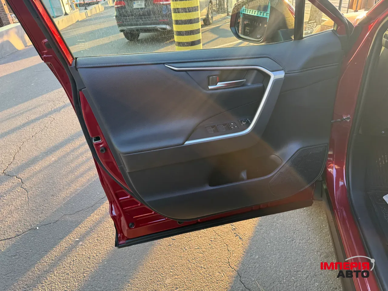 Toyota RAV4 - фото 12