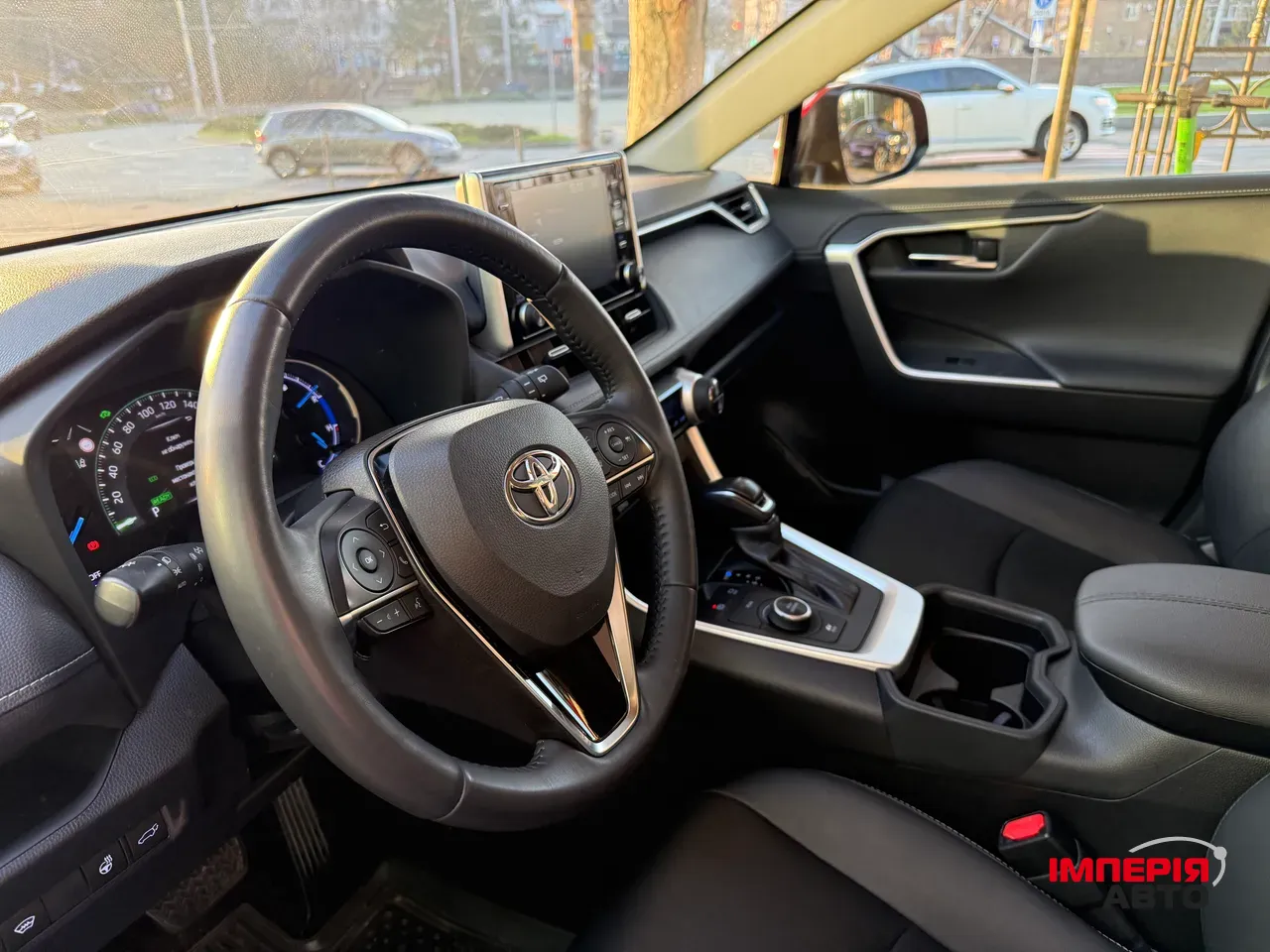 Toyota RAV4 - фото 16