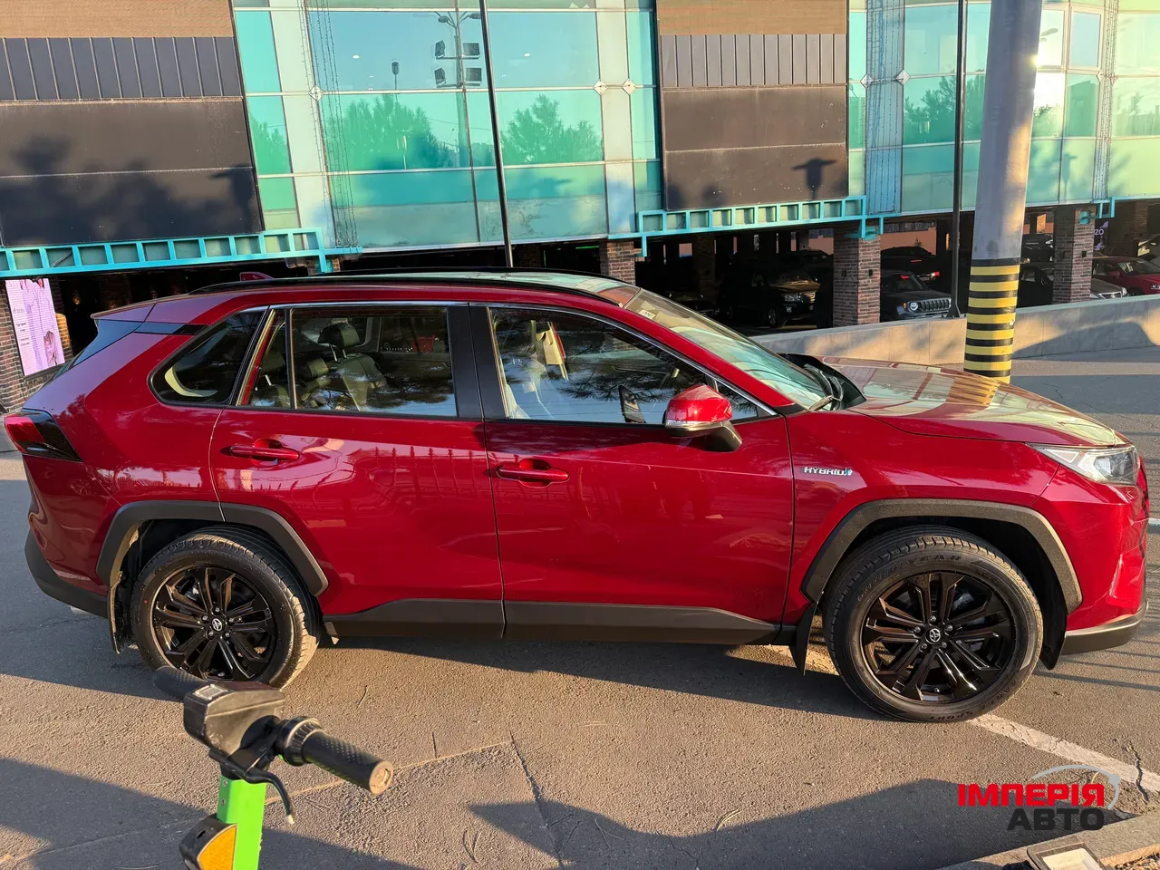 Toyota RAV4 - фото 5
