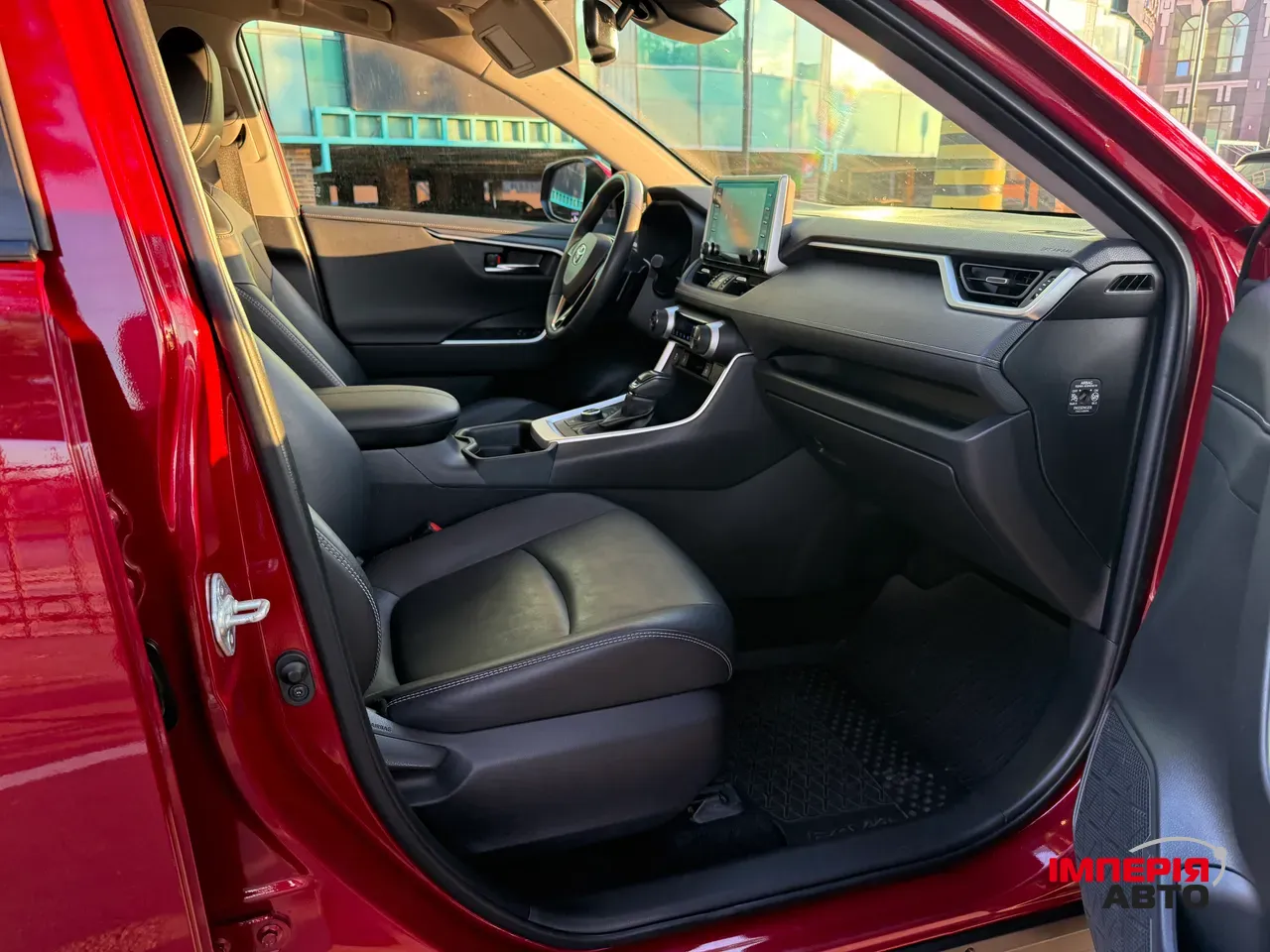 Toyota RAV4 - фото 24