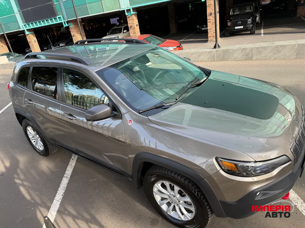 Jeep Cherokee - фото 8